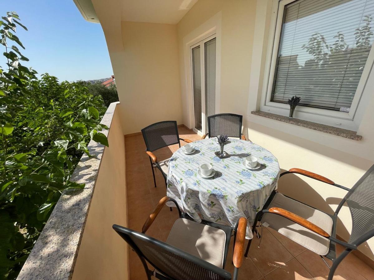 Apartment Zeneral Novalja
